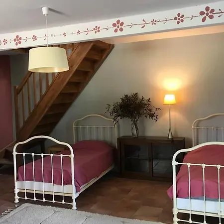 Ferme Avec Grand Balet